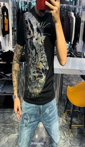 MEN039S T -shirts Engeland Style Style Fancy T -shirt Man Diamond Luipaardpatroon Korte mouw Patroon Men Summer T -shirt Grote Sizemen039S3941406