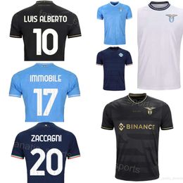 Hommes 13 Maillots de football ROMAGNOLI Lazio 77 MARUSIC 18 ISAKSEN 15 CASALE 10 ALBERTO 17 IMMOBILE 5 VECINO 20 ZACCAGNI CASTELLANOS PROVEDEL Kits de maillots de football Club 23/24