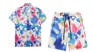 MENS 2024 SUILS SUIRES SETTES Patchwork Ablème à manches courtes et shorts de plage Streetwear Casual Streetwear Vacation Hawaiian costumes 2 pièces