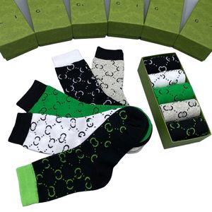 Calcetines 24ss para hombre Calcetines deportivos a rayas con letras clásicas Calcetines cortos informales de algodón para hombres y mujeres Color aleatorio
