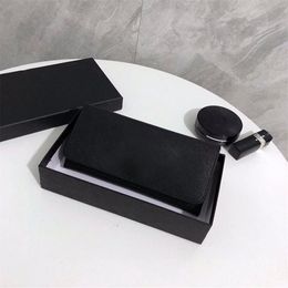 Heren- en damesontwerpers Wallets Card Holder Kussenvorm Cowhide Fashion Business Style with Pockets Gift Box301s