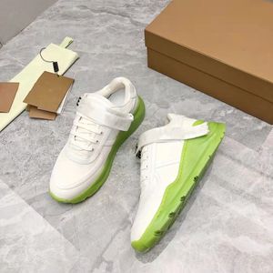 Chaussures de designer pour hommes et femmes style décontracté Baskets à fond épais à lacets avec lettre Cordon de serrage en nylon Chaussure de couple amoureux Caoutchouc cyan kaki Baskets de sport à semelle