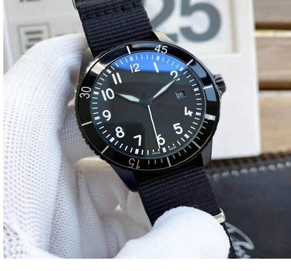 Mentille mécanique automatique sur-bracelet Montre de Luxe Leather Strap Man Sport Watch Mens Designer Watches Relogio Masculino Clock6496664