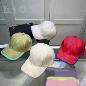 Heren honkbal caps dome designer hoeden voor mannen trendy tiktok snapbacks beige witte zwart eenvoudige stijl elegante canvas zomer sport honkbal hoed mooie pj050 e23