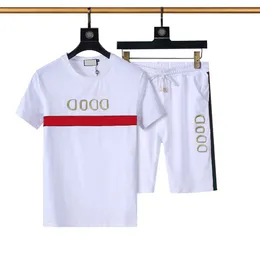 Heren Strand Ontwerpers Trainingspakken Zomer Pakken 2021 Mode T-shirt Vakantie Overhemden Shorts Sets Man S 2023 Luxe Set Outfits Sportkleding