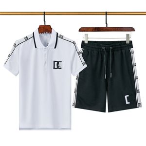 Hommes Plage Designers Survêtements Costumes D'été Mode Femmes T-Shirt Bord De Mer Vacances Chemises Shorts Ensembles Hommes De Luxe Casual Tenues De Sport Sportswear A106