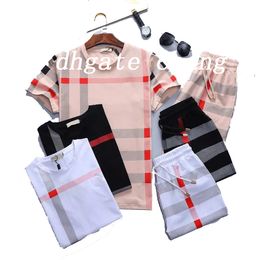 Mens Beach luxurys Diseñadores moda ocio Chándales Trajes de verano Camiseta Seaside Holiday Camisas Pantalones cortos Conjuntos Hombre Mujer Trajes de lujo Ropa deportiva Tamaño asiático M-3