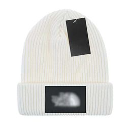 Mens Beanie Designer Winter Warm Hat Gooid Bonnet Bonnet Luxe Skull Caps Fashion Street Classical Gorros Black Cappello Designer Beanies Simple Hats Unisex