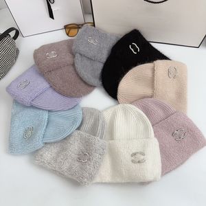 Heren beanie dames high-end ontwerpers merk motorkap winter gebreide wollen hoed kristallen brief zachte konijn fur schedel dikker dikker masker franje bonen hoeden s s s s s s s s