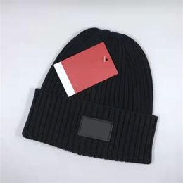 Hommes Bonnets Casquettes Lettres Imprimé Bord Chapeaux Pour Hommes Femmes Unisexe Crâne Casquette Resort Outwears Chaud Décontracté Tricots Chapeau 9 options341m