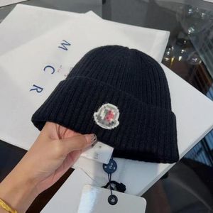 Heren mutsen muts ontwerper gans hoeden muts voor vrouwen cap bonne Skull caps Gebreid gewatteerd warm koud Mode Cappello