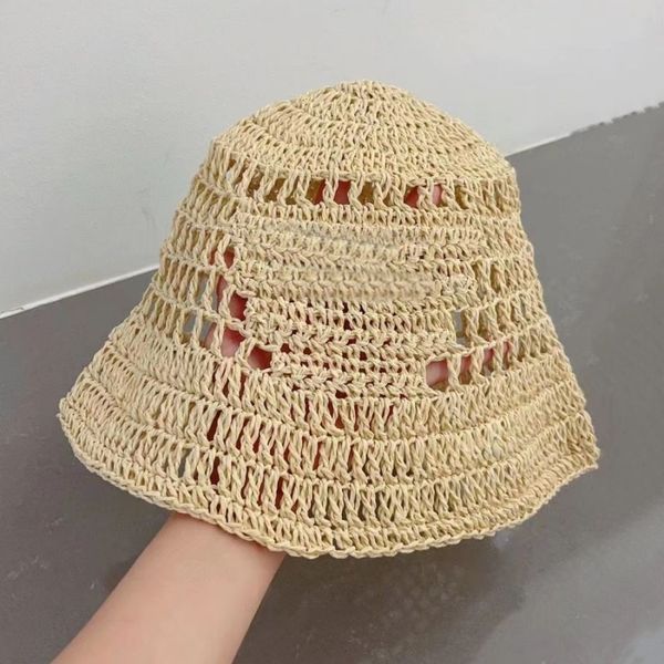 Chapeau seau en paille pour femmes, chapeaux de styliste, casquette ajustée ajourée, casquettes de plage d'été, lettres brodées, taille libre pour adultes