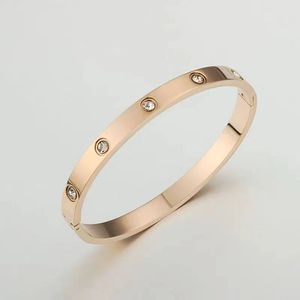 Bracelet masculin concepteur 18k bracelet en or luxueux bracelet classique bracelet masculin et bracelet pour femmes bracelet argenté 12 mm de large taille 17/19 jour de la Saint-Valentin