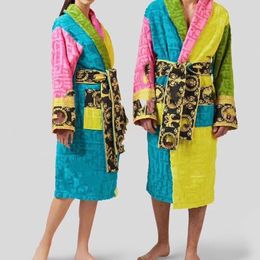 Italia Bata de baño de lujo Sudaderas de marca Chaquetas de punto para mujer para hombre Albornoz de diseñador Color de contraste Albornoces de pareja de lujo Venta al por mayor 10% de descuento por 2 pares