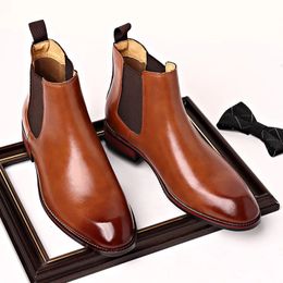 Mens Classic Retro Chelsea Boots Fashion Leather enkel mannen Britse stijl korte hightop casual schoenen 240429