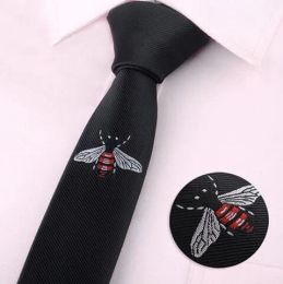 Hommes classique broderie cravate dessin animé Animal abeille papillon barbe balai maigre Polyester cravates broderie noir décontracté cravate