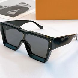 Mens Cyclone Zonnebrillen Z1547 Fashion Classic Black Frame Square Lens 4 Swarovski Elements Men Sun Glazen Casual Outdoor Designer335y