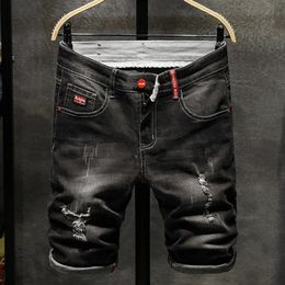 Homme de mode chino de denim pour hommes lavés de denim garçons skinny piste courte courte monétaire pour hommes Homme jeans déchirés plus taille 240415