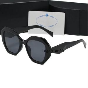 Diseñador para hombre 16 gafas de sol Tonos al aire libre Moda Classic Lady Gafas de sol para mujer Gafas de lujo Color de mezcla Opcional