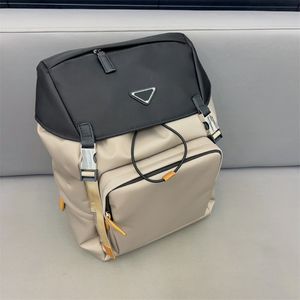 Mens Designer Sackepack Femmes Double Sacs Sacs d'écoles en nylon Travelt Climb Back Packs Triangle Handbags 2 Couleurs 283C