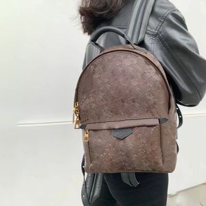 Bolso de diseñador para hombre Mochila de cuero para mujer Estilo de viaje Bolsas de mensajero Bolso de cuero de moda Gran capacidad Montañismo Crossbody