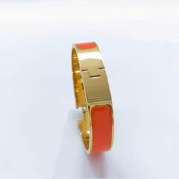 Herenontwerper Bangle armbanden Sieraden Vrouw Letter Bangle roestvrij staal man 18 kleuren Goudgespl. 17/19 Grootte voor mannen en mode -sieraden Bangen