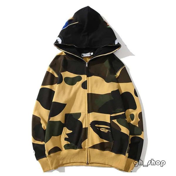 Diseñador para hombre Bapes sudaderas con capucha Zip Up Shark Chaquetas sueltas de manga larga Abrigos con capucha Camuflaje Chaqueta de alta calidad Estampado Mujer Sudadera con capucha Manga larga Bapes Tech Flee 7156