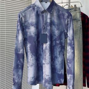 Herenontwerper Blue Ink Painting Blouse Business Shirts Long Sleeve Heren Heren Verlaag kraagkleding Nieuwe zomerveergrootte M-3XL FZ2403293