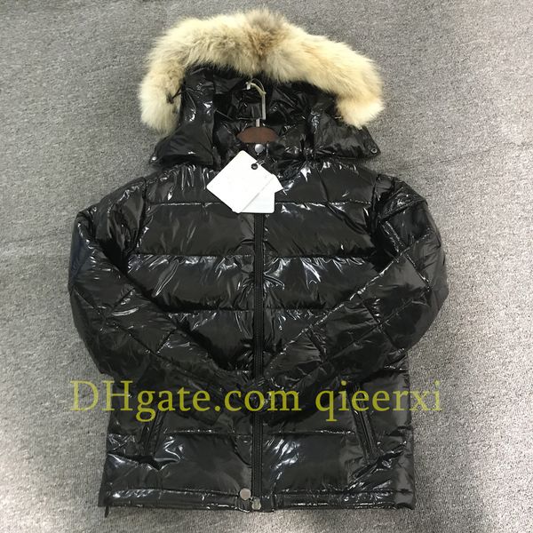 Chaqueta de plumas de diseñador para hombre Algunas prendas tienen chips NFC Chaquetas hinchadas negras Chaquetas de plumas Cuello de piel Abrigo para la nieve Diseño de gran marca Gorra extraíble Tallas grandes 1-6 Unisex