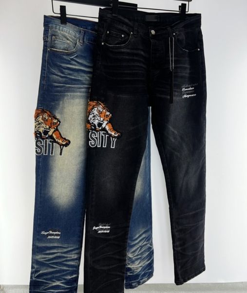 Jeans de marque pour hommes Casual Hommes JEAN Slim Pantalon Détruire le trou de courtepointe Broderie de tigre au genou droit Lettre A.M Pantalon rétro Hip hop Street Pant