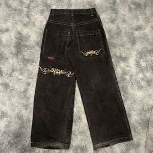 Heren Designer Jeans JNCO Y2k Streetwear Mode Hip Hop Bokshandschoenen Grafische Print Baggy Zwarte Broek Mannen Vrouwen Harajuku Gothic Brede Broek a24