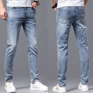 Heren Designer Jeans Licht Hemelsblauw Verontruste Effen kleur Slim Fit Motorfiets Bikers Denim Voor Mannen Mode Mans blauwe Hip Hop Broek