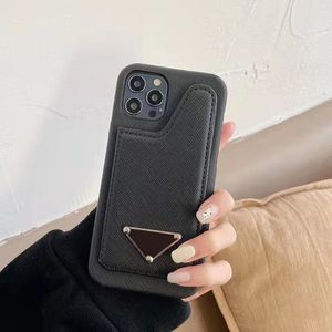 Étuis de téléphone de concepteur pour iPhone 15 14 13 12 11 Pro Max 14Pro Porte-carte de protection en cuir noir Coque arrière X XR XS 7 8 Plus Étui de téléphone portable résistant aux chocs avec poche pour carte