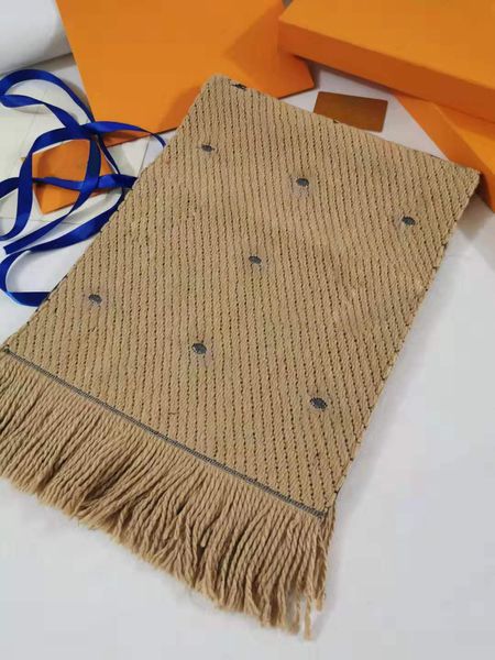 Bufanda de diseñador para hombre de punto Tejido grueso de felpa de alta precisión Bufandas cálidas clásicas para mujer Bufandas de moda para hombre con tamaño de caja de regalo: 30 cm * 180 cm