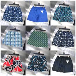 Pantalones cortos de diseñador para hombre Carta Jacquard Pantalones deportivos Pantalones deportivos al aire libre Troncos de natación Ropa de calle para hombres