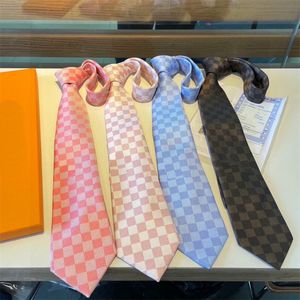 Hommes Designer Soie Cravates Cravates De Mode Pour Femmes Hommes Lettre Broderie Hommes Designers Treillis ChemiseCravates 4 Couleur Cravates Avec Boîte