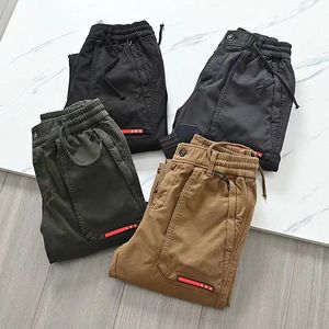 Hommes Designer Pantalon droit Automne et hiver Nouvelle mode Pantalon de luxe Haute Qualité Soie Prad Confortable Coton Matériel Multi-poches Pantalon Cargo Z30c #