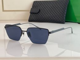 Gafas de sol de diseñador para hombre Gafas de sol para mujer Diseñadores de gafas Estilo europeo simple Mostrar el estilo de alta calidad Calidad de moda retro Gafas de sol con montura de metal uv400