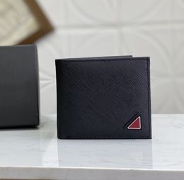 Portefeuilles de designer pour hommes luxes triangle marque sacs à main de haute qualité styliste célèbre porte-cartes mode lettres en métal argenté mâle embrayage court avec boîte sac à poussière