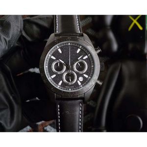 Relojes de diseñador de hombres Relojes automáticos de lujo Tamaño de la banda de cuero de 40 mm Relojes de alta calidad impermeable al zafiro