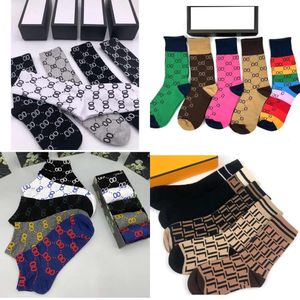 Herenontwerper Dames Vijf merken van S Sock Winter Net Letter Knit Sock met dozen Pure katoen Ademboere sportsokken voor mannen en vrouwen Ock Ock Ports Ocks