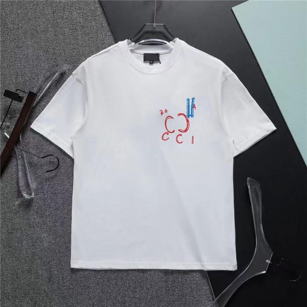 Mens Designers T Shirt Hommes femmes tendance moderne classique Produits de luxe Avec manches courtes mouvement extérieur respirant Mode T-shirt Hommes