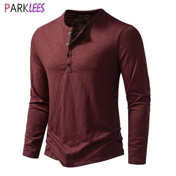 Hommes en détresse Henley Tshirt Vintage Vin Rouge À Manches Longues T-shirt Hommes Casual Boutonné Coton Lavé Tee Court Homme Camiseta 240223