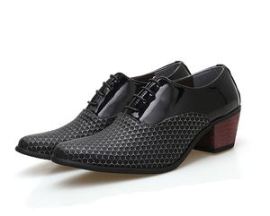 Mens Formele Lederen Luxurys Schoenen Mode Zapato Sociale Mannelijke Trouwjurk Loafer Oxford Weave Printing Lace-up Daily Brogue Shoe