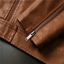 Mens Fur Fausse Fourrure AutomneHiver Veste en cuir pour hommes Nouvelle version européenne fermeture éclair manches longues motif géométrique brodé veste de moto style de mode punk desi