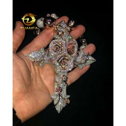 Hommes glacés sur le hip hop personnalisé Sterling VVS VVS Moisanite Diamond Rose Cross Pendante Fine bijoux Collier