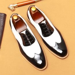 Mens italien brevet formel noir blanc mixte couleur véritable cuir de mode de mariage de mode de mariage oxfords chaussures homme