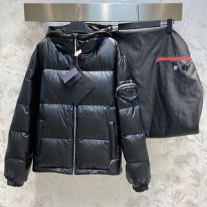 Chaqueta para hombre Chaqueta de diseñador Abrigo de invierno para mujer Puffer Impermeable con cremallera con capucha Down parka Cazadora de lujo Abrigo Negro Outwear