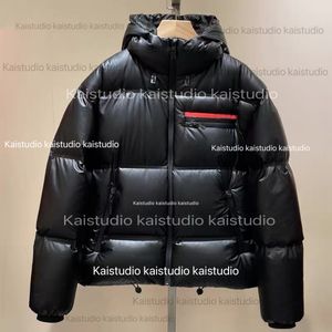 2023 Diseño de otoño/invierno Diseño para hombres y mujeres Down Versátil Versátil Fashion Capel Coat Coat