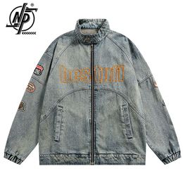 Chaquetas para hombre American Vintage Denim Coat Hombres Carta Bordado Motocicleta Unisex Lavado Insignias Agua Vaquero High Street Stand Collar Outwear 230809